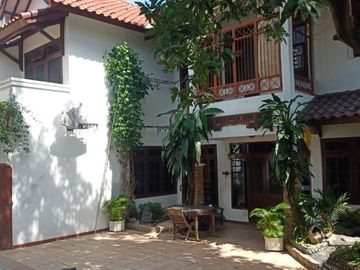 Rumah Mewah Bagus Siap Huni di Kupang Indah Surabaya