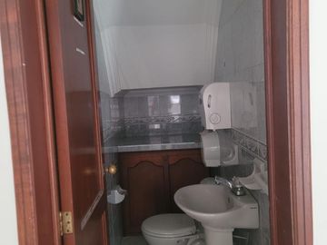 edificio en arriendo en tequendama. Cod A1356