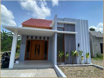 1 Unit Rumah Pesan Bangun Konsep Modern Minimalis di Randusari