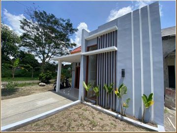 1 Unit Rumah Pesan Bangun Konsep Modern Minimalis di Randusari