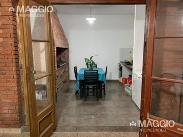 CASA VENTA HAEDO NORTE 4 AMBIENTES