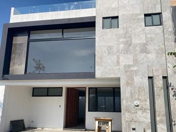 CASA EN VENTA EN PARQUE TLAXCALA