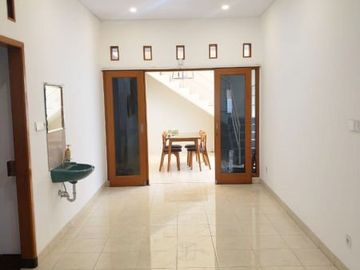 Di Sewakan Rumah Siap Huni 4 Kamar Full Renovasi di Jl. Turangga, Lengkong Bandung