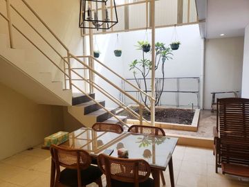 Di Sewakan Rumah Siap Huni 4 Kamar Full Renovasi di Jl. Turangga, Lengkong Bandung