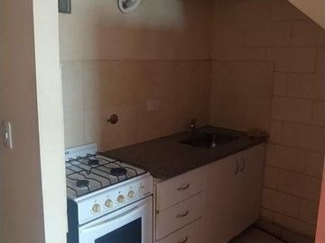 VENTA DE DEPARTAMENTO 2 AMBIENTES TIPO DÚPLEX - CON BALCÓN A LA CALLE - TRISTAN SUAREZ