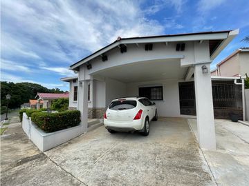 Se Vende Casa de 396 Mts2 en Costa Verde de La Chorrera (H)