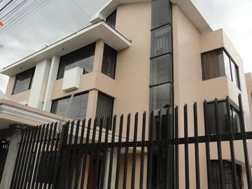 Venta de casa en Otavalo ciudadela Rumiñahui