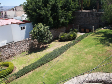 Casa con alberca en venta Col. Vista Bella $14,500,000.00 (TAMBIÉN EN RENTA)