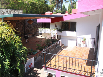 Casa con alberca en venta Col. Vista Bella $14,500,000.00 (TAMBIÉN EN RENTA)