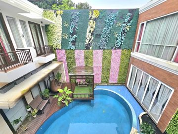Rumah Mewah Semi Furnished Ada Swimming Pool Di Sektor 9 Bintaro