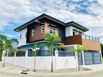 Corner Lot 2-Storey House with pool For SALE in Angeles City near Clark