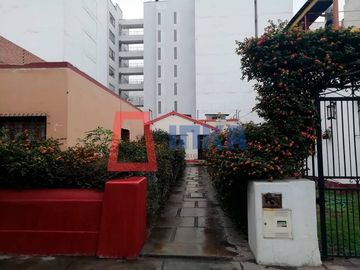 OPORTUNIDAD DE CASA EN MAGDALENA DEL MAR
