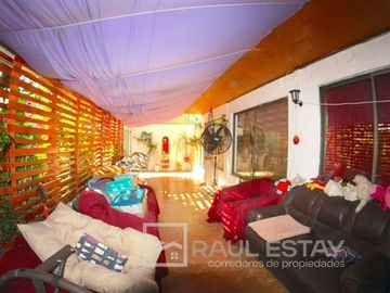 Casa en venta de 5 dorm. en Los Andes