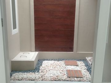 Rumah minimalis cantik 1, 2 m strategis di mampang depok