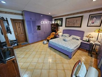 Dijual Rumah Terawat Strategis Pondok Indah Jakarta Selatan