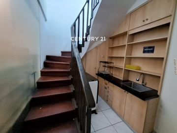 Dijual Rumah Terawat Strategis Pondok Indah Jakarta Selatan