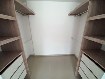 apartamento en venta en conjunto residencial portobello  piso 8. Cod V13390
