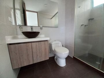 apartamento en venta en conjunto residencial portobello  piso 8. Cod V13390
