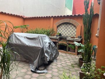 CASA EN VENTA EN LOMAS HIPÓDROMO