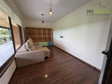 Casa en arriendo de 3 dorm + salita+quincho en Puerto Varas
