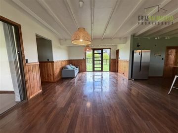 Casa en arriendo de 3 dorm + salita+quincho en Puerto Varas