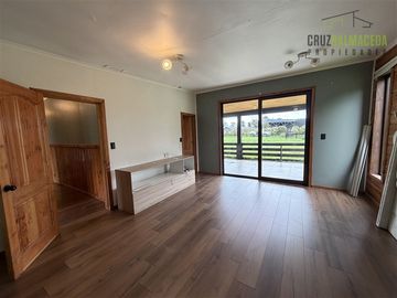 Casa en arriendo de 3 dorm + salita+quincho en Puerto Varas