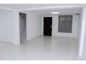Alquiler/ Venta de Casa Duplex en Vía Israel -San Francisco (MM)