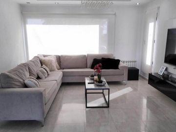 Venta de casa en el Barrio de los Talas