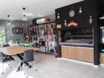 Venta de casa en el Barrio de los Talas