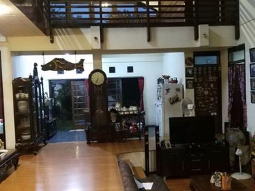Hunian berkonsep villa istimewa di Kupang indah Surabaya