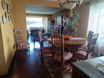 Casa en venta de 3 dorm. Ceca Metro Hernando de M Las Condes