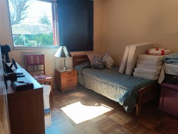Casa en venta de 3 dorm. Ceca Metro Hernando de M Las Condes