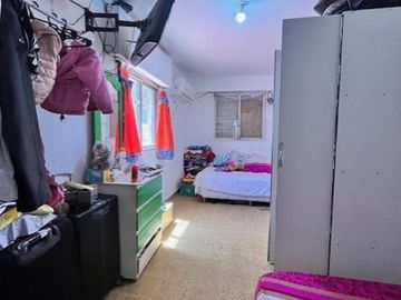 SE VENDE CASA DE 6 AMBIENTES EN FLORES