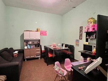 SE VENDE CASA DE 6 AMBIENTES EN FLORES