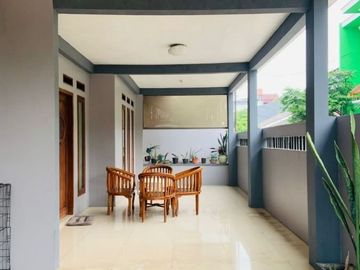 DIJUAL RUMAH KOKOH TERAWAT SIAP HUNI DI PEKAYON BEKASI SELATAN GALAXY
