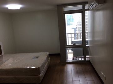 For RENT: Fully Furnished 1 Bedroom in One Central Makati