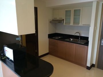 For RENT: Fully Furnished 1 Bedroom in One Central Makati