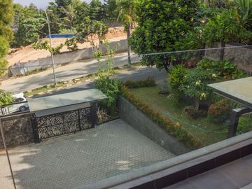 Dijual Rumah Mewah Full Furnish Dago Resor Pakar Bandung