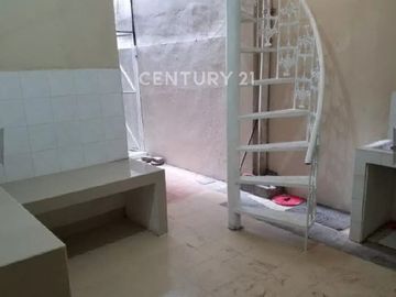 Rumah 2 Lantai Luas Dan Asri Jalan Depan Besar Di Cempaka Putih