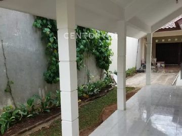 Rumah 2 Lantai Luas Dan Asri Jalan Depan Besar Di Cempaka Putih