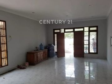 Rumah 2 Lantai Luas Dan Asri Jalan Depan Besar Di Cempaka Putih