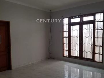 Rumah 2 Lantai Luas Dan Asri Jalan Depan Besar Di Cempaka Putih