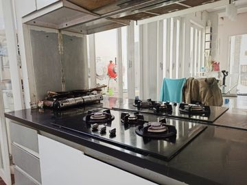 RUMAH MODERN JALAN LEBAR DI TENGAH KOTA DENPASAR