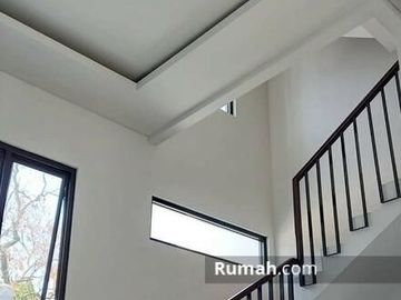 Rumah mewah 2 lantai konsep sehat di selatan jakarta