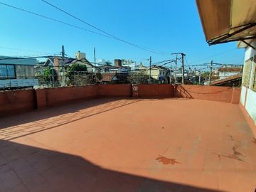 Casa PH en venta en Ramos Mejia Sur