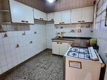 Casa PH en venta en Ramos Mejia Sur