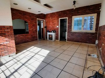 Casa PH en venta en Ramos Mejia Sur