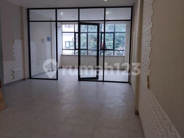 Disewakan Murah Ruko Bagus di Sunter Paradise Jakarta Utara