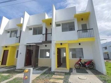 2Bedroom Townhouse Near Gaisano Minglanilla Telo Residences