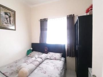 Rumah Purimas Hadap Selatan